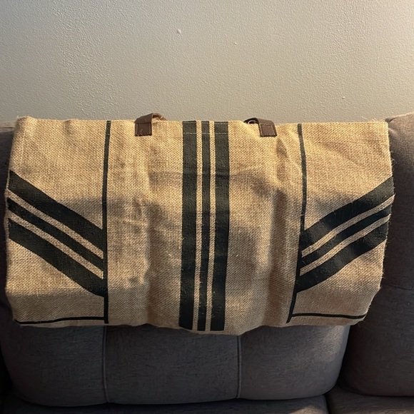 The bench people tote - Picture 6 of 6